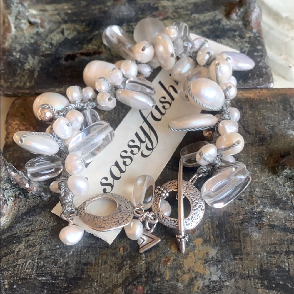Beautiful Silpada Pearl & Crystal Bracelet